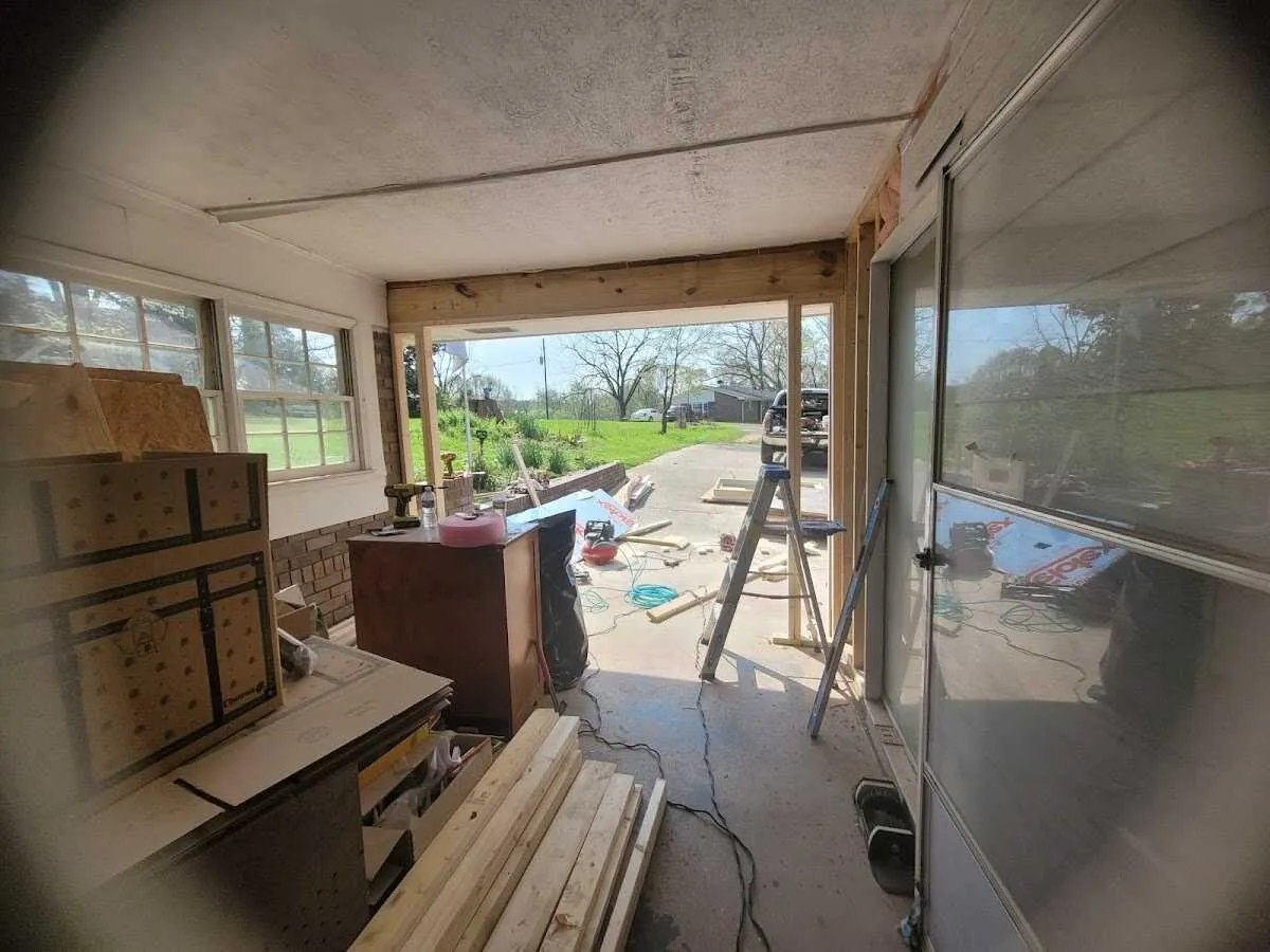 Air movers and dehumidifier for Drying & Dehumidification in Lisbon